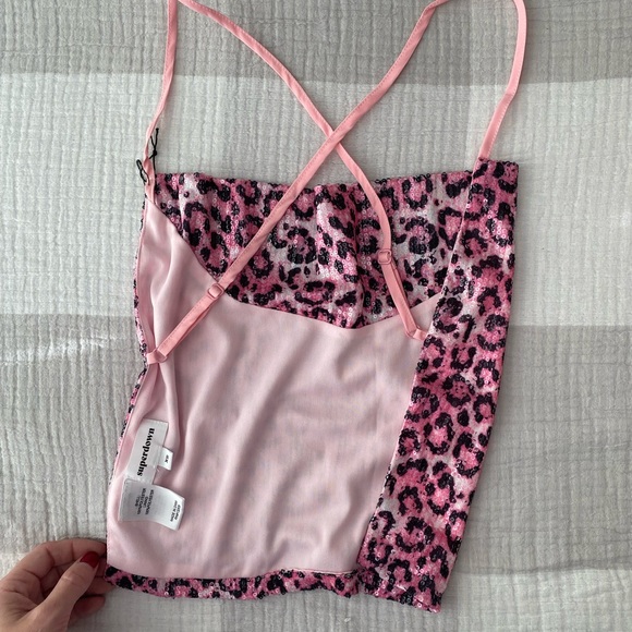 Superdown Pink Leopard sequin top - Picture 3 of 4